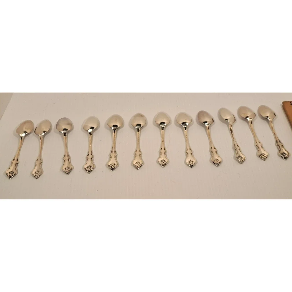 International Deepsilver Silver Orleans Silverplate Flatware (12) 5 pc Setting
